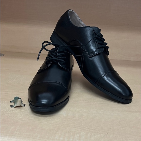 Men's Express Classic Black Leather Oxfords - Picture 1 of 6